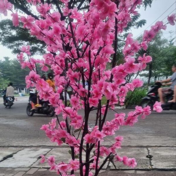 Pohon Sakura artifisial untuk dekorasi ruangan